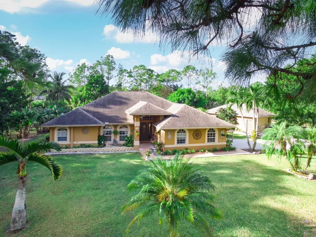 14692 62nd Court N Loxahatchee FL 33470