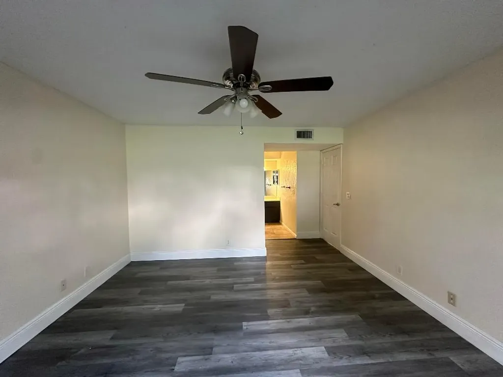 8 Via De Casas Sur Boynton Beach FL 33426