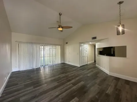 8 Via De Casas Sur Boynton Beach FL 33426