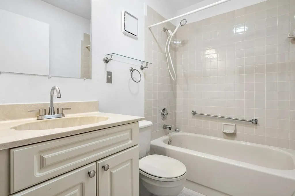 5424 Viburnum Circle Delray Beach FL 33484