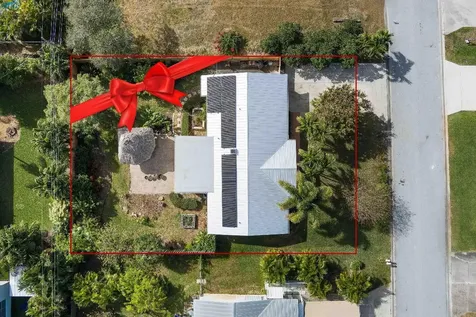 7450 SE Flamingo Way Hobe Sound FL 33455