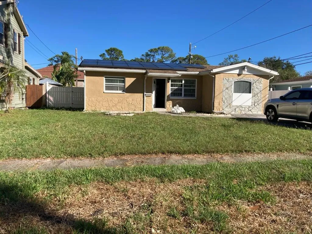 8143 Overlook Place NE St. Petersburg FL 33702