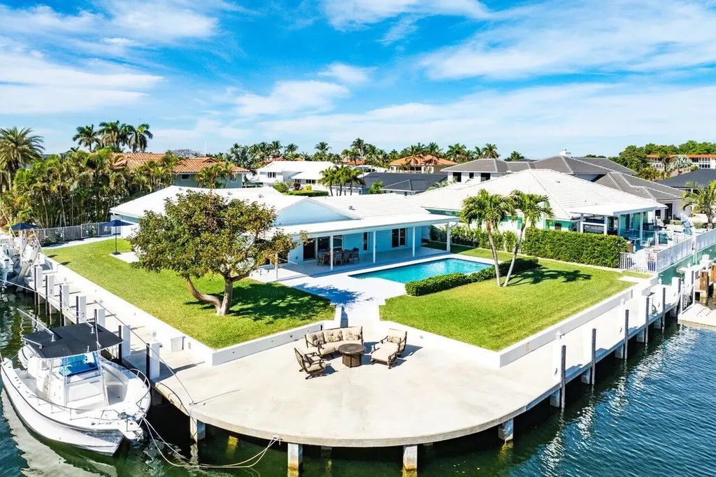 3020 NE 47th Street Lighthouse Point FL 33064