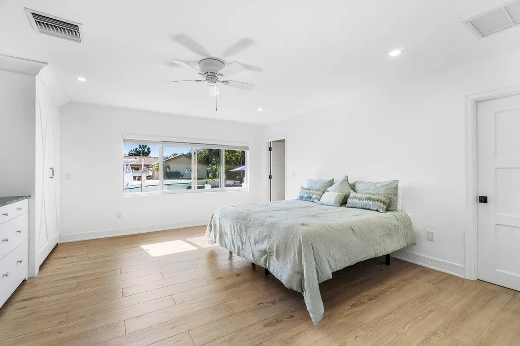3020 NE 47th Street Lighthouse Point FL 33064