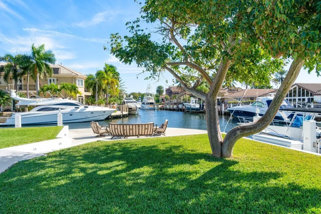 3020 NE 47th Street Lighthouse Point FL 33064