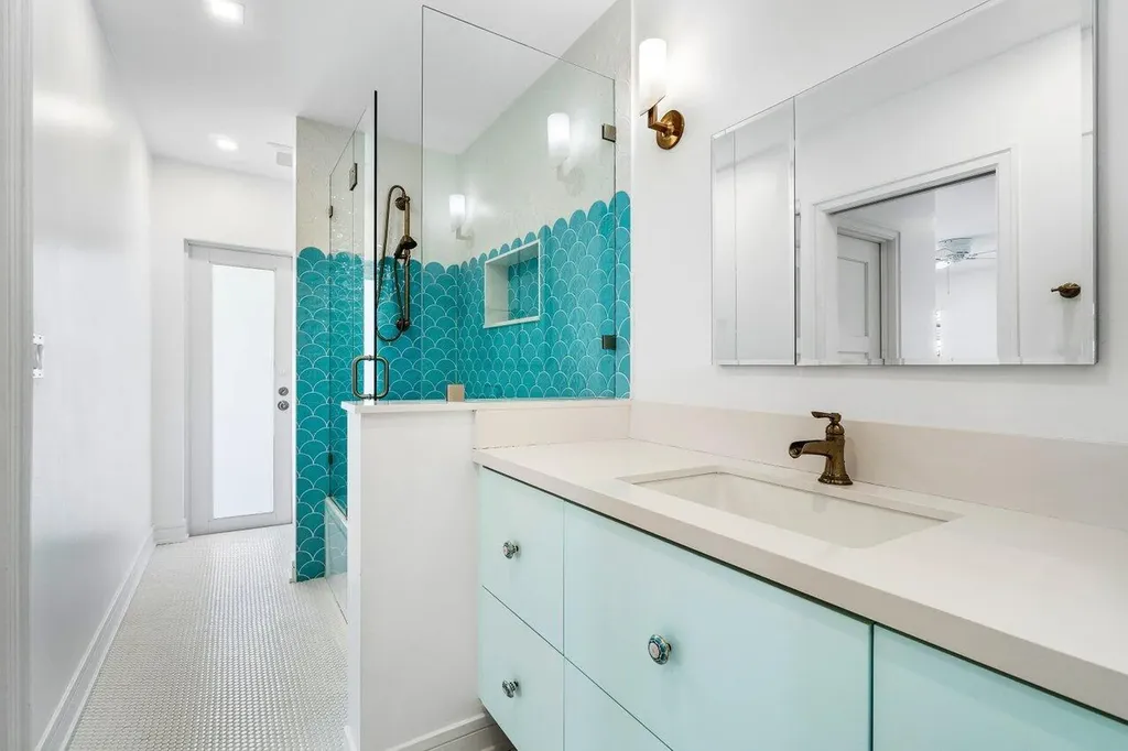 3020 NE 47th Street Lighthouse Point FL 33064