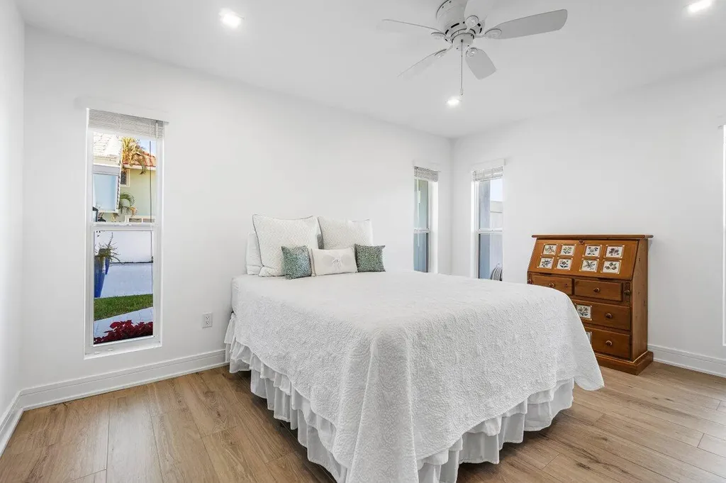 3020 NE 47th Street Lighthouse Point FL 33064