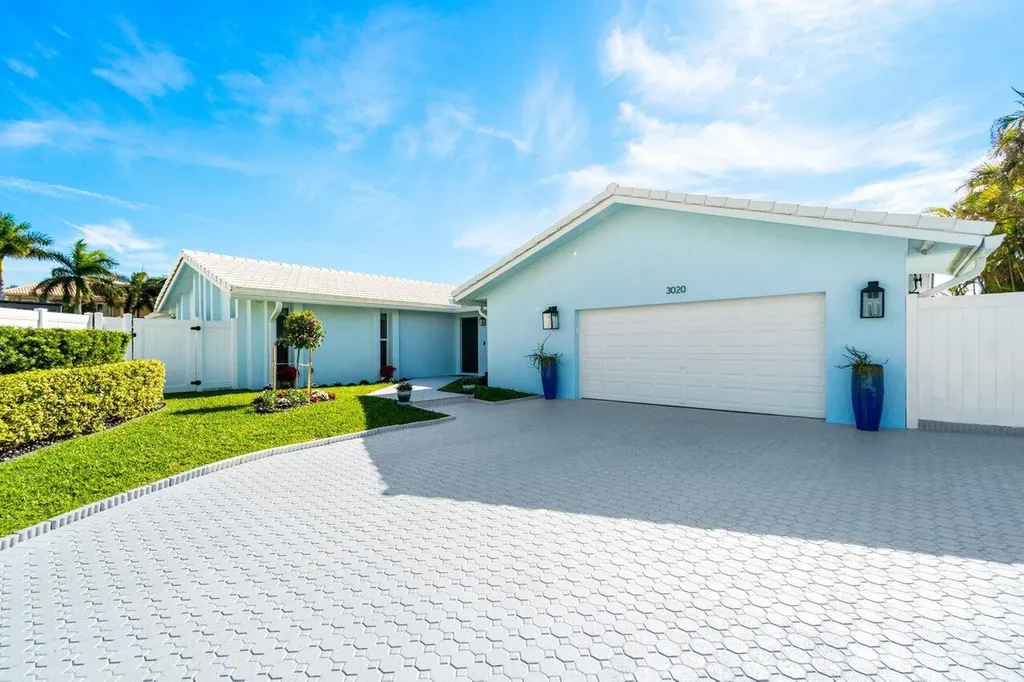 3020 NE 47th Street Lighthouse Point FL 33064
