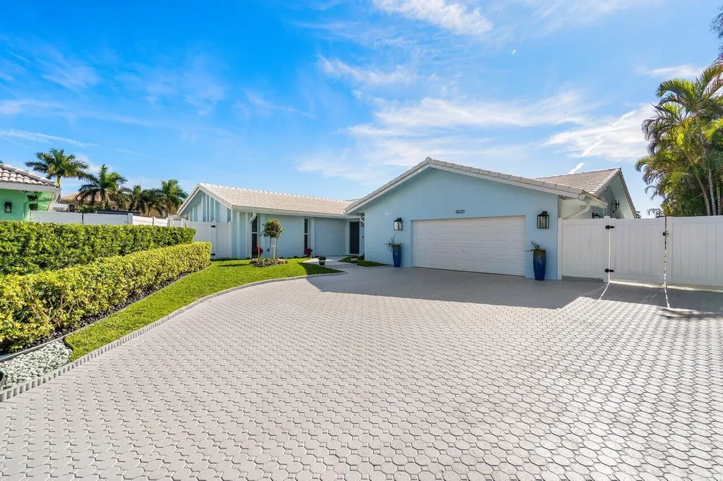 3020 NE 47th Street Lighthouse Point FL 33064
