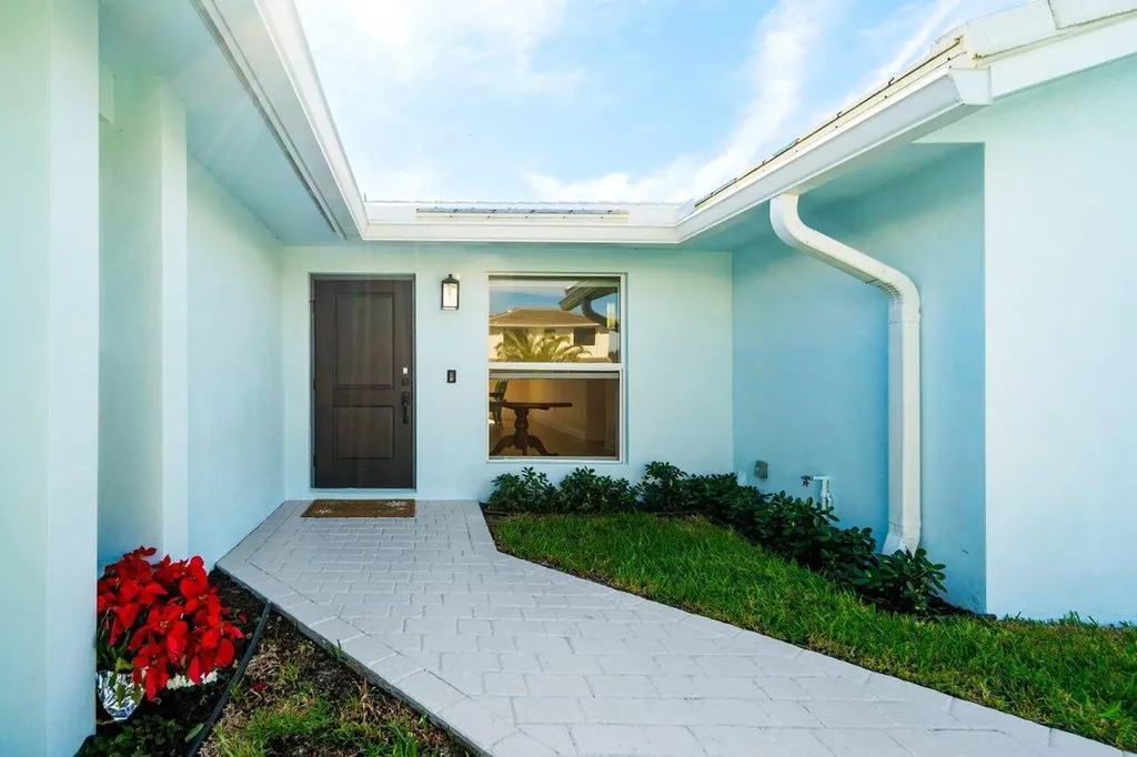 3020 NE 47th Street Lighthouse Point FL 33064