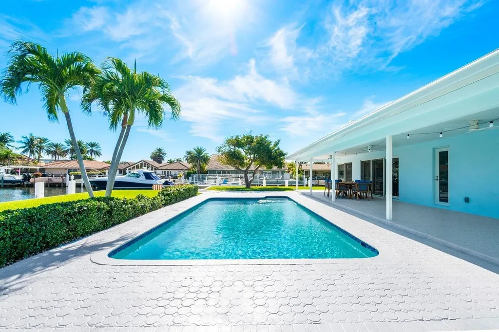 3020 NE 47th Street Lighthouse Point FL 33064