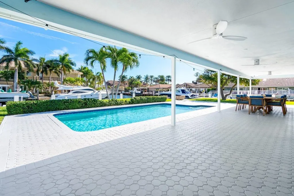 3020 NE 47th Street Lighthouse Point FL 33064