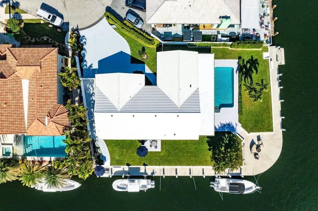 3020 NE 47th Street Lighthouse Point FL 33064