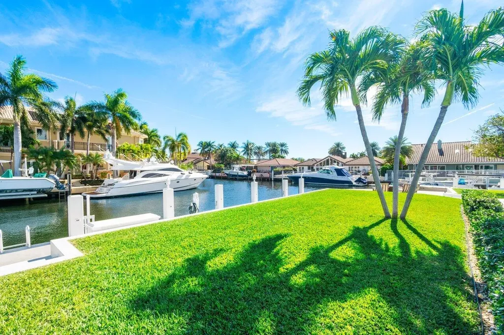 3020 NE 47th Street Lighthouse Point FL 33064