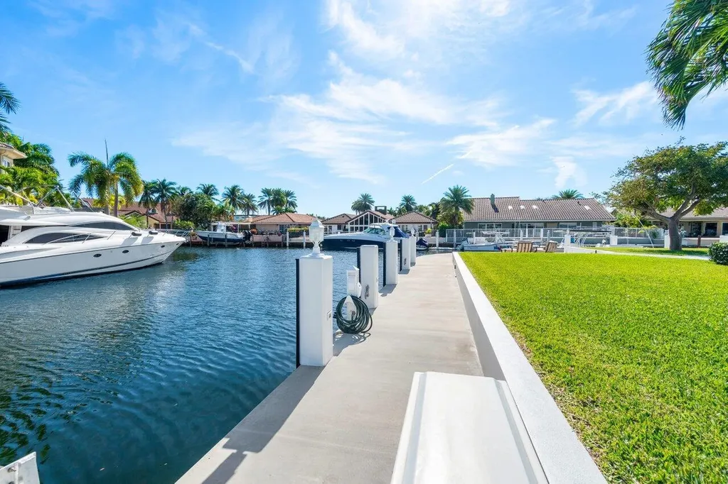 3020 NE 47th Street Lighthouse Point FL 33064