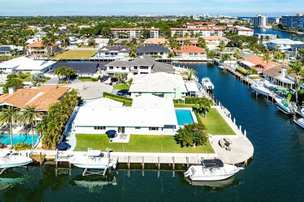 3020 NE 47th Street Lighthouse Point FL 33064