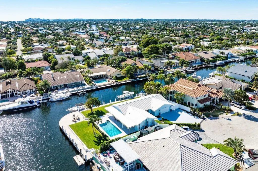 3020 NE 47th Street Lighthouse Point FL 33064