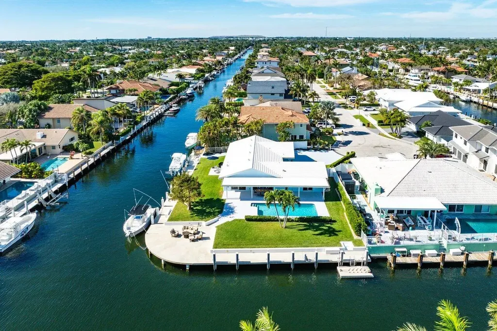 3020 NE 47th Street Lighthouse Point FL 33064