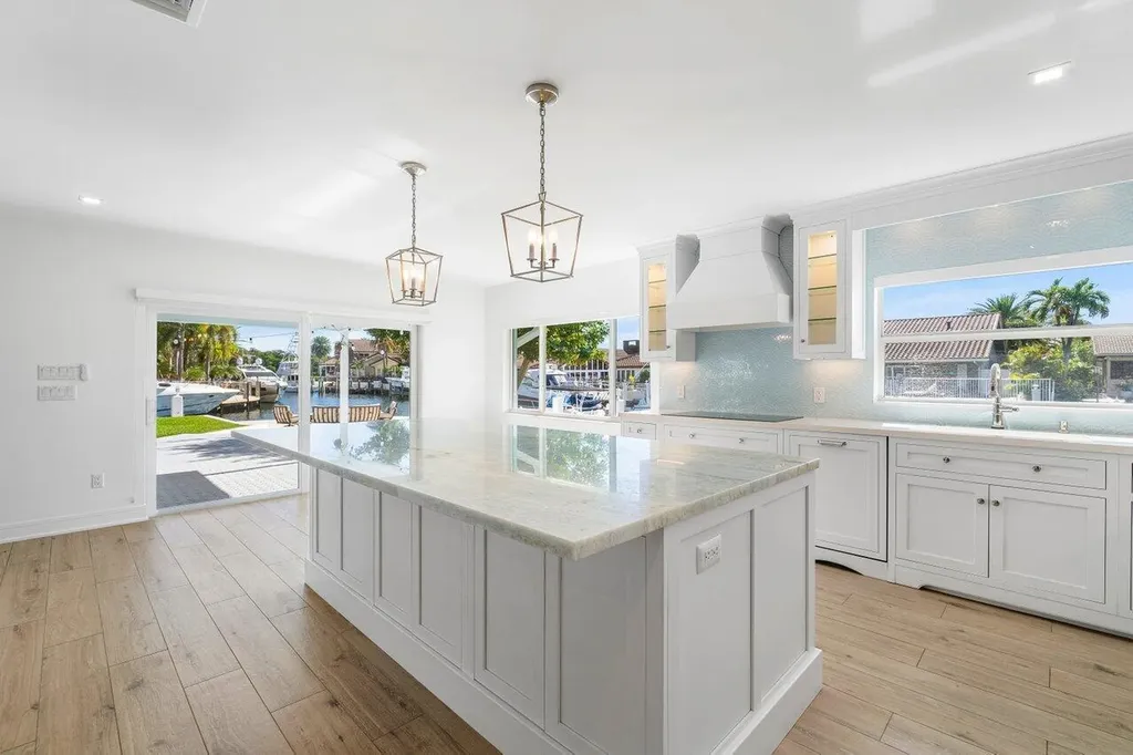3020 NE 47th Street Lighthouse Point FL 33064