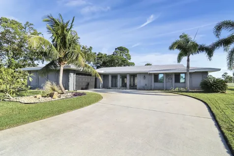 2765 SE Pine Valley Street Port St Lucie FL 34952