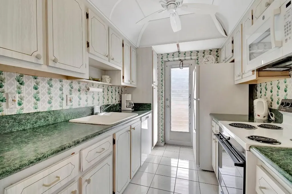 3100 S Ocean Boulevard Highland Beach FL 33487