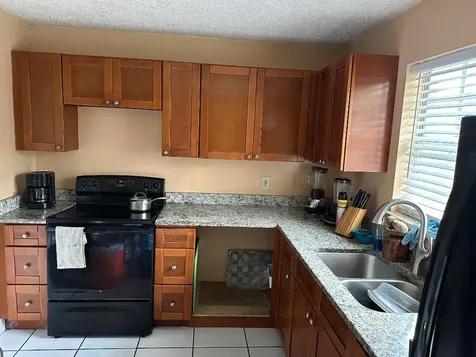 702 SW 7th Street SW Delray Beach FL 33444