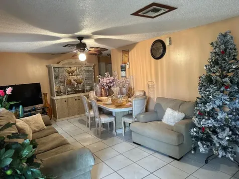 702 SW 7th Street SW Delray Beach FL 33444