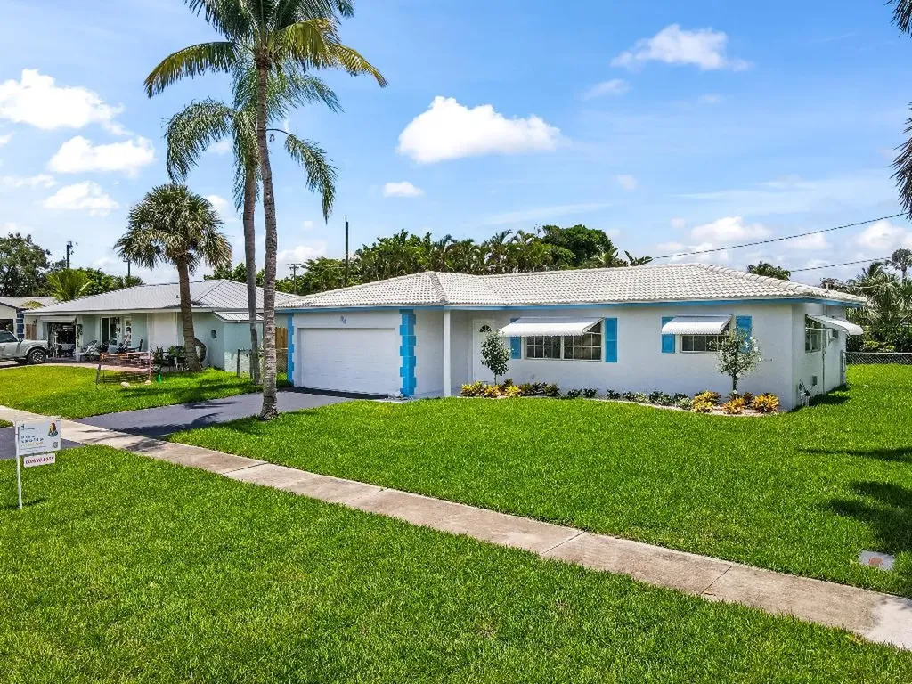 94 Mohigan Circle Boca Raton FL 33487