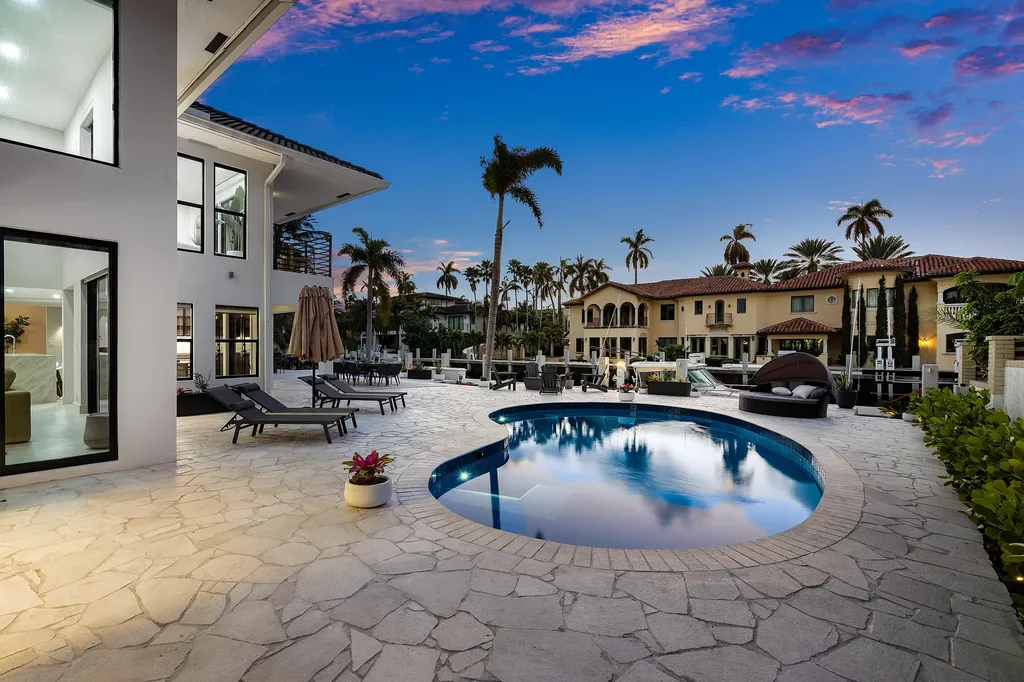 425 Coral Way Fort Lauderdale FL 33301