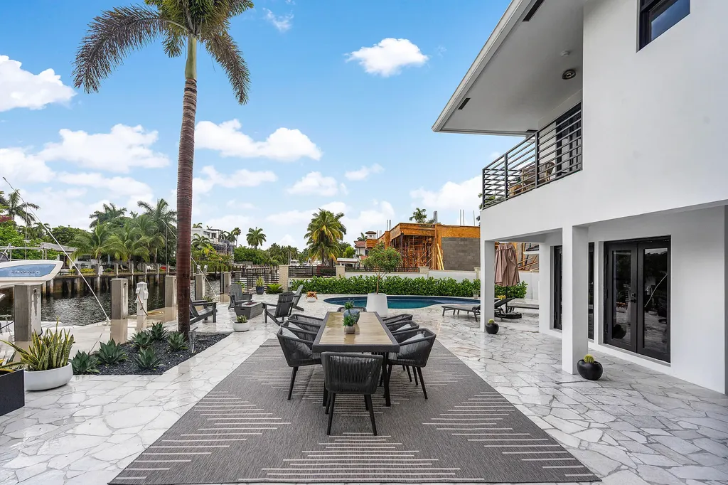 425 Coral Way Fort Lauderdale FL 33301