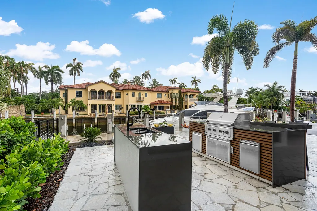 425 Coral Way Fort Lauderdale FL 33301