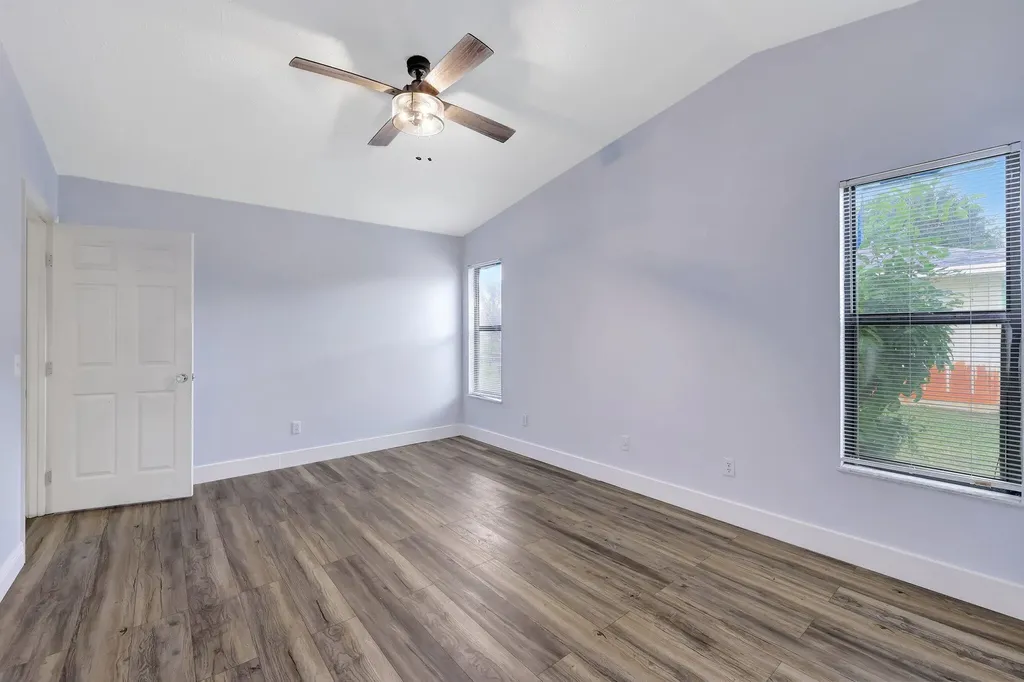 654 SW Pueblo Terrace Port St Lucie FL 34953