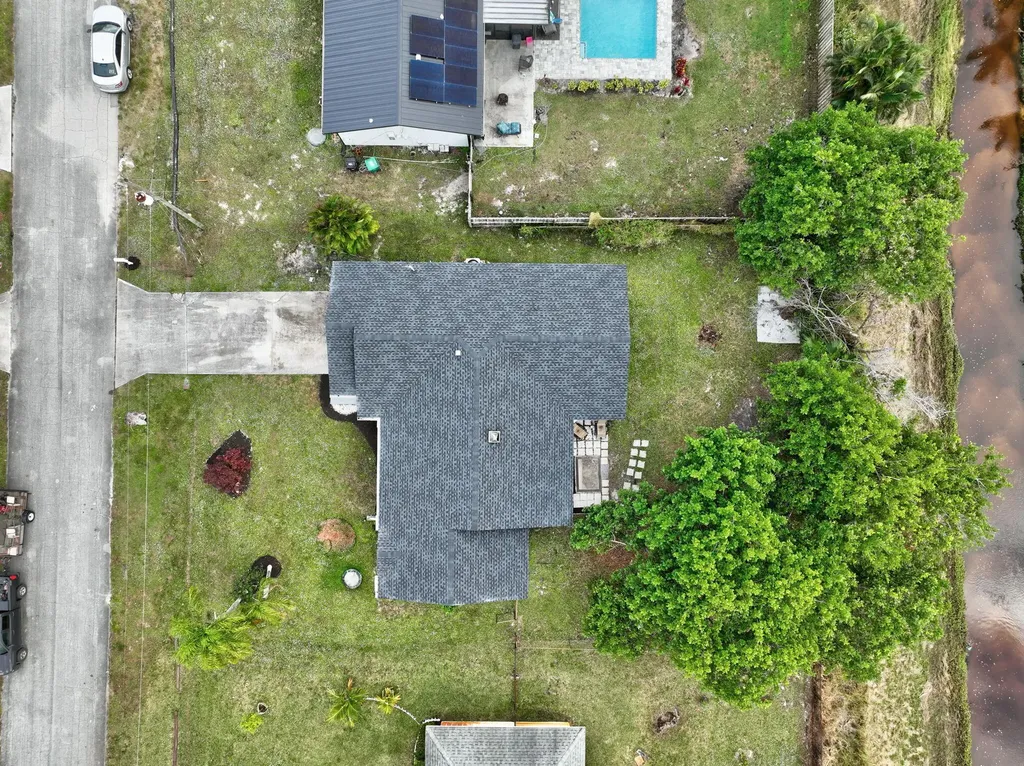 654 SW Pueblo Terrace Port St Lucie FL 34953