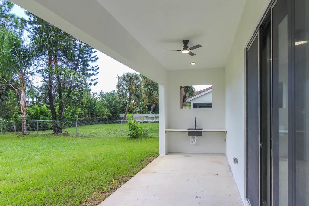 1143 SW Estaugh Avenue Port St Lucie FL 34953