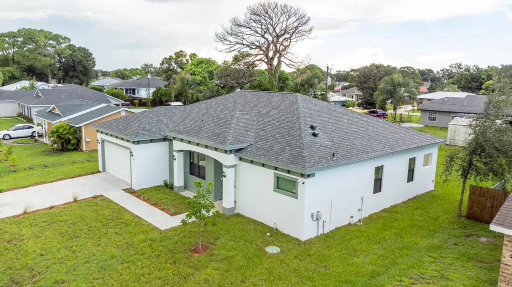 1143 SW Estaugh Avenue Port St Lucie FL 34953