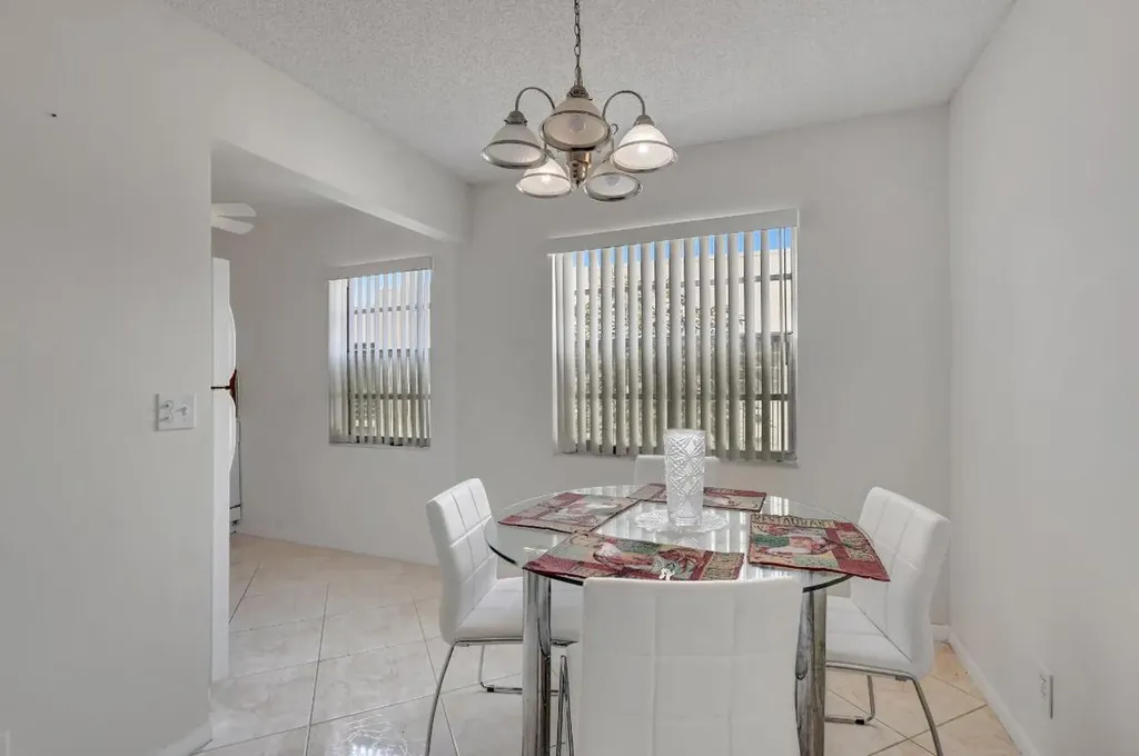 78 Burgundy B Delray Beach FL 33484