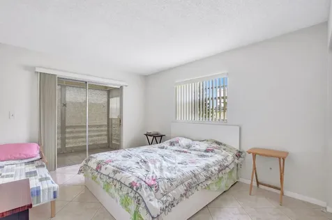 78 Burgundy B Delray Beach FL 33484