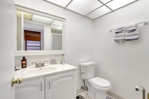 78 Burgundy B Delray Beach FL 33484