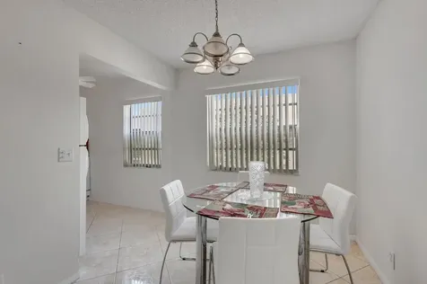 78 Burgundy B Delray Beach FL 33484
