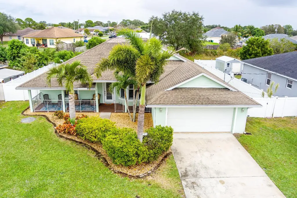 3725 SW Wycoff Street Port St Lucie FL 34953