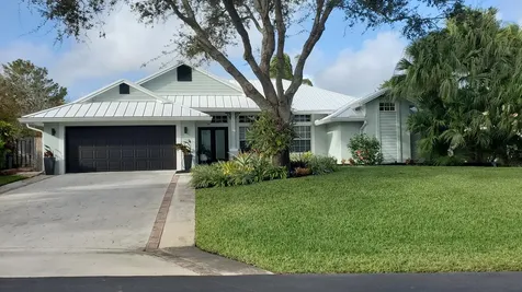 8374 SE Woodcrest Place Hobe Sound FL 33455