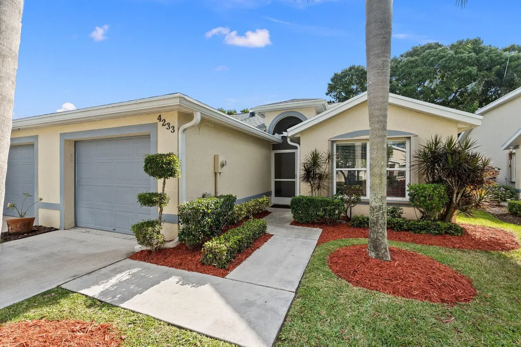 4233 SE Home Way Port St Lucie FL 34952