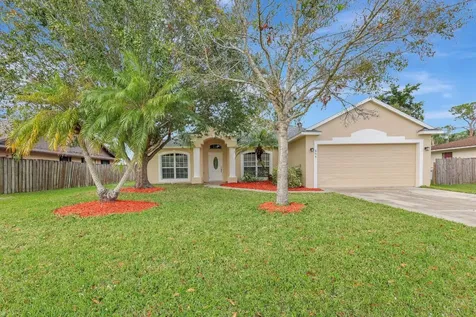 807 SE Carnival Avenue Port St Lucie FL 34983