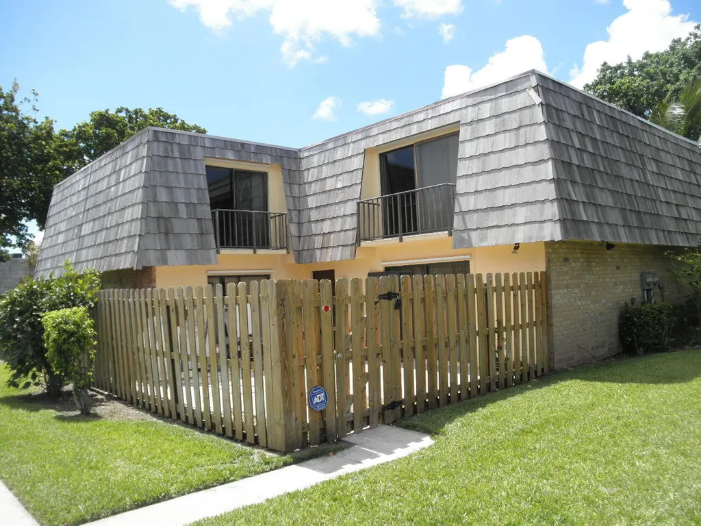 851 Springdale Circle Palm Springs FL 33461