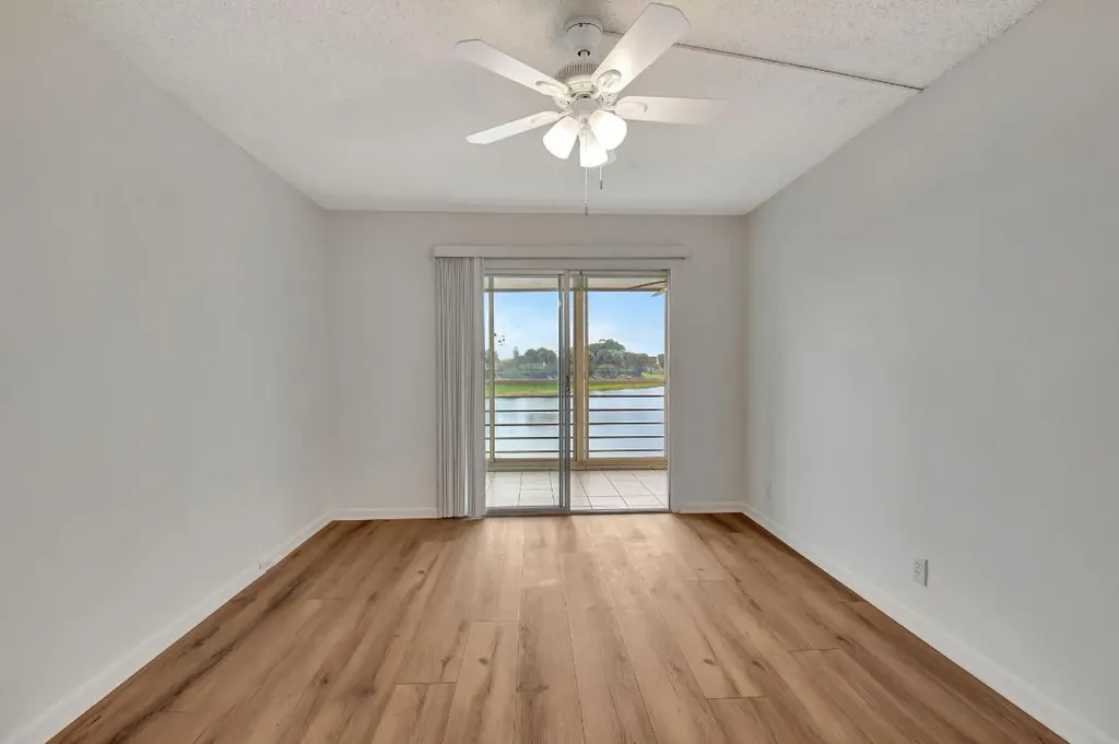 2074 Exeter E Boca Raton FL 33434
