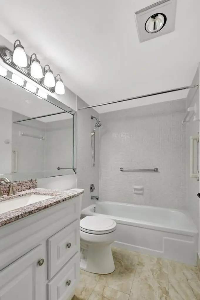 2074 Exeter E Boca Raton FL 33434