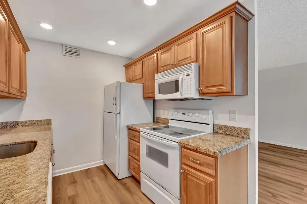 2074 Exeter E Boca Raton FL 33434