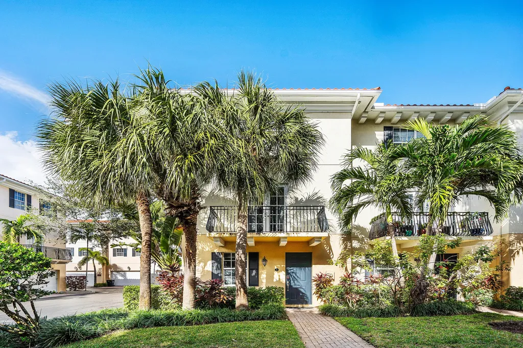 2502 N Dixie Highway Lake Worth Beach FL 33460