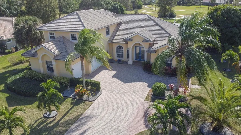 9529 Shadow Lane Fort Pierce FL 34951