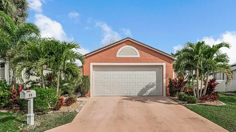 13 Bentwater Circle Boynton Beach FL 33426